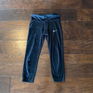 Nike capri leggings